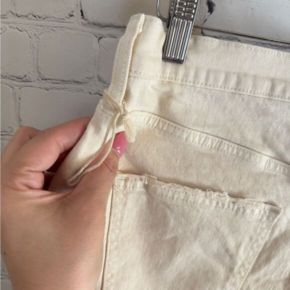 Universal Thread Cream Denim Highest Rise Shortie Size 12 - Picture 7 of 9